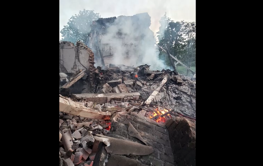 รัสเซีย ทิ้งระเบิดถล่มโรงเรียนในยูเครน คาดมีผู้เสียชีวิตกว่าครึ่งร้อย! รัสเซีย ทิ้งระเบิดถล่มโรงเรียนในยูเครน คาดมีผู้เสียชีวิตกว่าครึ่งร้อย!