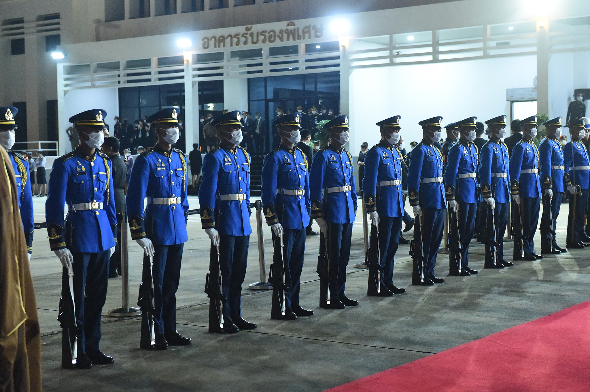 ประมวลภาพ นายกรัฐมนตรี ส่งเสด็จมกุฎราชกุมารแห่งซาอุฯ  