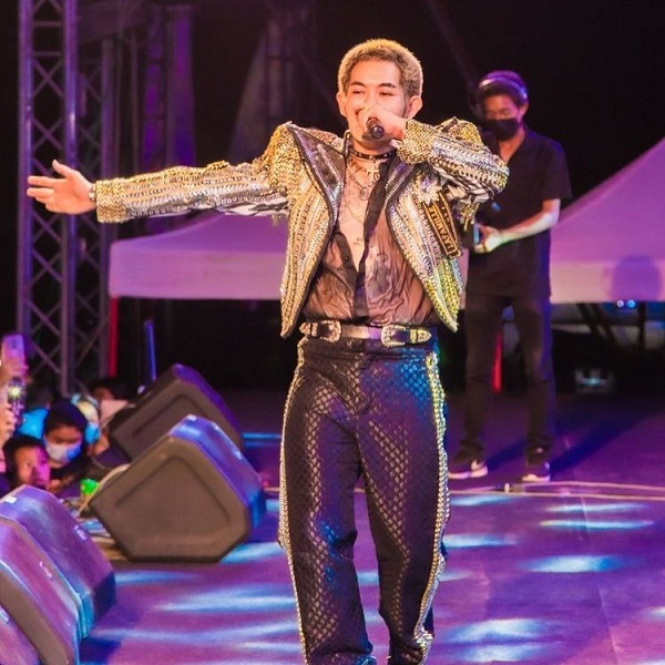 “เก่ง ธชย” พูดเต็มปากเพลง “น้ำตาทศกัณฐ์” เลี้ยงคนในค่าย (มีคลิป)