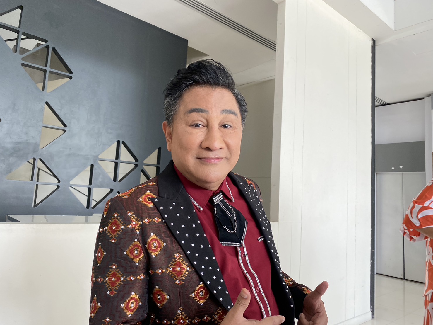 ฟ้องให้หมด!! เอกชัย ศรีวิชัย ฟาดคนด่าเป็นโชว์คั่นการประกวดนางงาม