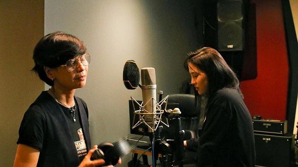 “เปิ้ล หัทยา-ลูกหนุน” ถ่ายทอดบทเพลง “รักเธอ รักเธอคนเดียว” ระลึกถึง “ตั้ว ศรัณยู” (มีคลิป) “เปิ้ล หัทยา-ลูกหนุน” ถ่ายทอดบทเพลง “รักเธอ รักเธอคนเดียว” ระลึกถึง “ตั้ว ศรัณยู” (มีคลิป)