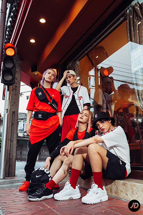 ส่องแฟชั่นรับ Summer กับศิลปินผู้นำเทรนด์ “4MIX” ส่องแฟชั่นรับ Summer กับศิลปินผู้นำเทรนด์ “4MIX”