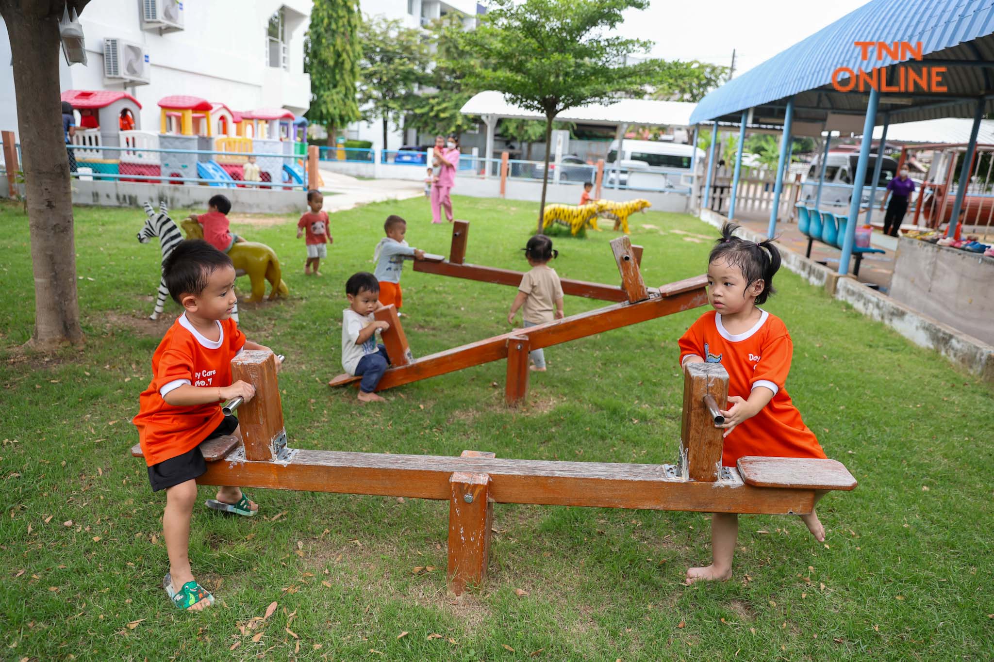 ชูต้นแบบ “เด แคร์” พัฒนาเด็กไทยด้วย “นมแม่และเลี้ยงดูคู่เรียนรู้” ชูต้นแบบ “เด แคร์” พัฒนาเด็กไทยด้วย “นมแม่และเลี้ยงดูคู่เรียนรู้”