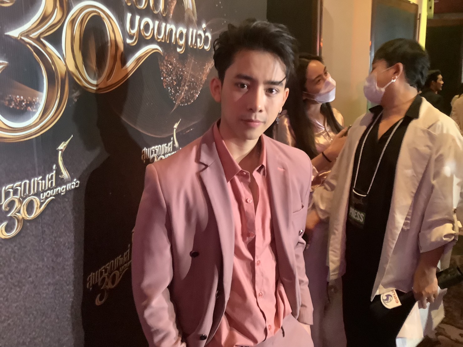 เบิ้ล ปทุมราช ยอมรับลงทุนกับ Forex-3D และยังไม่ได้เงินคืน!! เบิ้ล ปทุมราช ยอมรับลงทุนกับ Forex-3D และยังไม่ได้เงินคืน!!