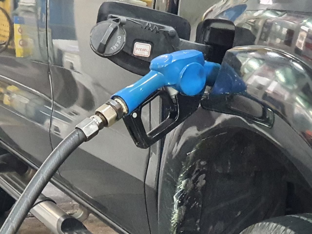 17 วิธีประหยัดน้ำมัน ขับรถอย่างไรสู้วิกฤตน้ำมันแพง ช่วยเซฟเงินในกระเป๋า?