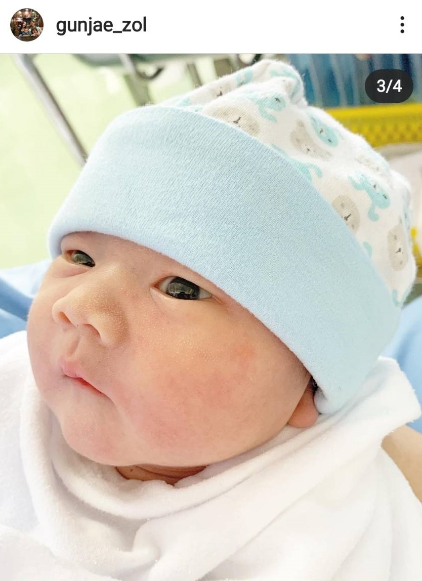 สุดปลื้ม กุญแจซอล คลอดลูกคนที่ 3 แล้ว พร้อมตั้งชื่อสุดเก๋จนชาวเน็ตแห่ชม สุดปลื้ม กุญแจซอล คลอดลูกคนที่ 3 แล้ว พร้อมตั้งชื่อสุดเก๋จนชาวเน็ตแห่ชม