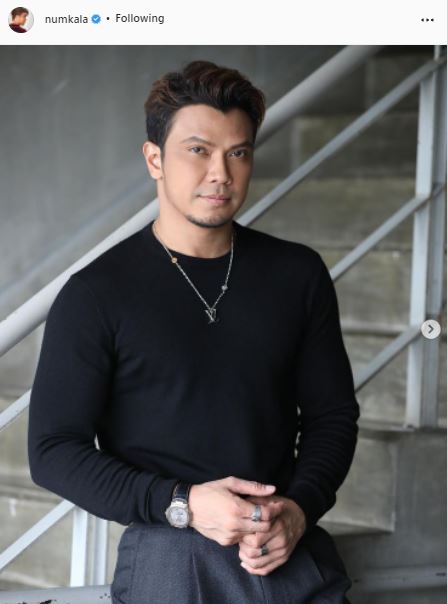 สิงโต นำโชค - หนุ่ม กะลา ติดโควิด-19 แจ้งผู้ใกล้ชิดแล้ว พร้อมเลื่อนงานออกทั้งหมด