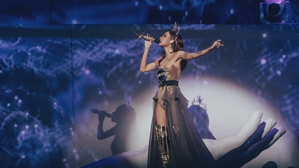 โบกี้ไลอ้อน ตอบดราม่า ชุดในคอนเสิร์ตโป๊เกินไป  (มีคลิป)