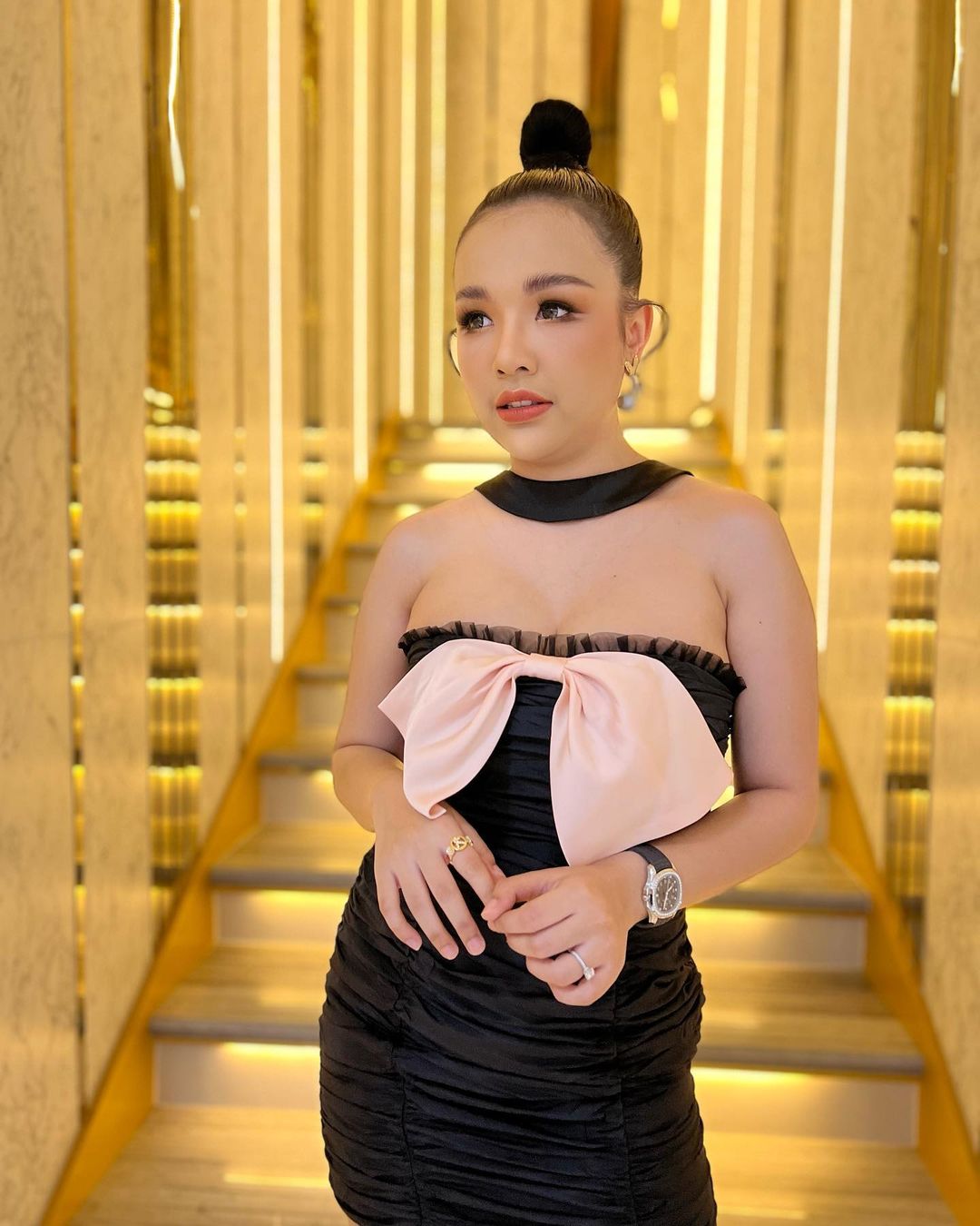 กลั่นจากน้ำตา “เจนนี่ รัชนก” แต่งเพลงไว้อาลัยกับการสูญเสีย (มีคลิป)