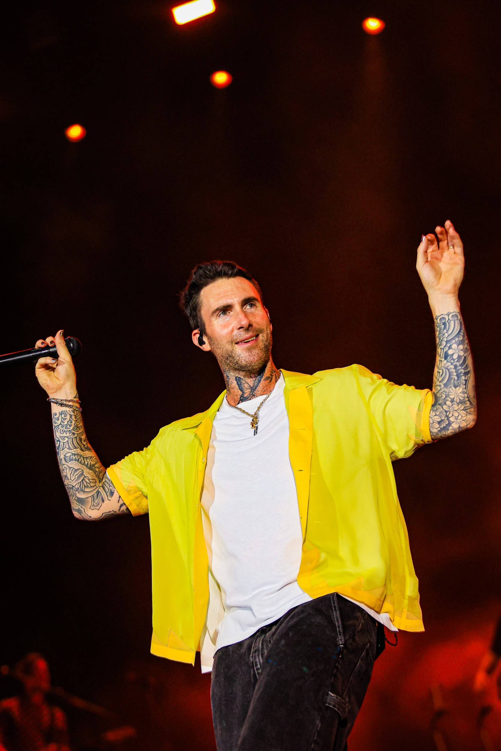 แฟนๆ ซูฮก!! ‘Adam Levine’ ท็อปฟอร์มในโชว์ Maroon 5 ครั้งที่ 6 ในไทย แฟนๆ ซูฮก!! ‘Adam Levine’ ท็อปฟอร์มในโชว์ Maroon 5 ครั้งที่ 6 ในไทย
