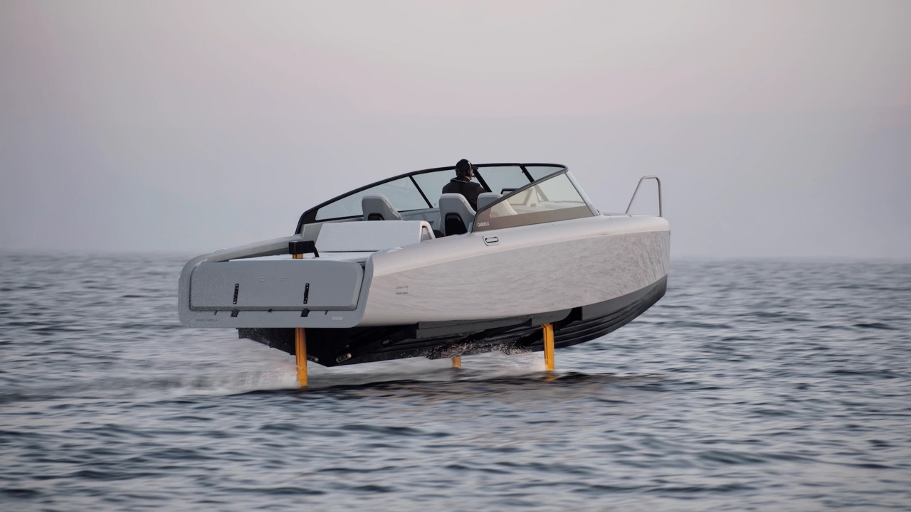 เรือไฮโดรฟอยล์ไฟฟ้าสัญชาติสวีเดนทำสถิติใหม่ แล่นไกล 778 กิโลเมตรในเวลา 24 ชั่วโมง เรือไฮโดรฟอยล์ไฟฟ้าสัญชาติสวีเดนทำสถิติใหม่ แล่นไกล 778 กิโลเมตรในเวลา 24 ชั่วโมง