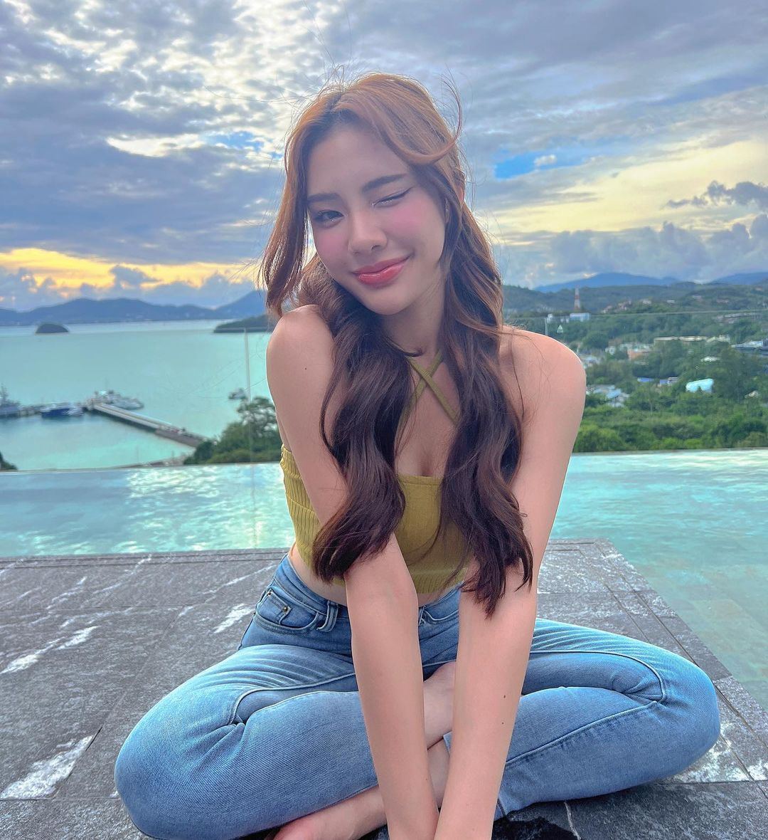 คนใกล้ชิด จีจี้ สุพิชชา เผยเคยถูกฝ่ายชายเอาปืนจ่อหัว สรยุทธ เปิดภาพถูกทำร้ายร่างกาย