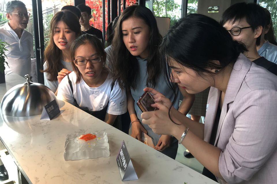 จีนเตรียมสร้างเนื้อจากแลป เทียบเท่าเนื้อหมูจริง ๆ ไม่เกิน 3 ปี !!