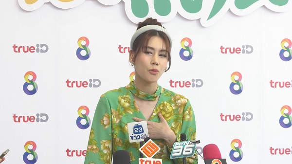 “ดาว พิมพ์ทอง” หัวใจโสดสนิท ยันไม่ได้เข็ดเรื่องความรักแค่เบื่อ!  (มีคลิป)