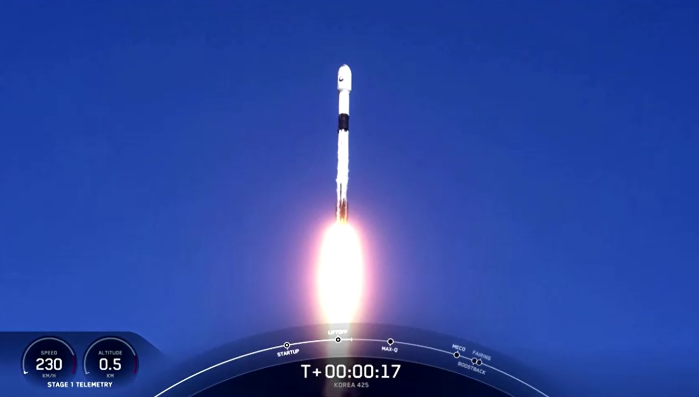 เปิดภาพ ดาวเทียมจารกรรม ดวงแรกของเกาหลีใต้ ขึ้นสู่อวกาศ