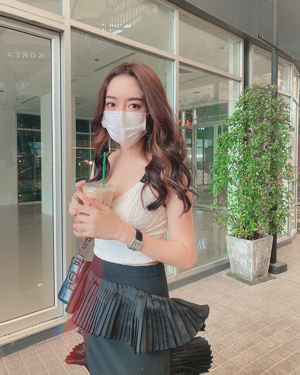 แก้มบุ๋ม  ฉะโรคจิต ให้โอนเงินมา หลังตามป่วนถึงใน Live (มีคลิป) 