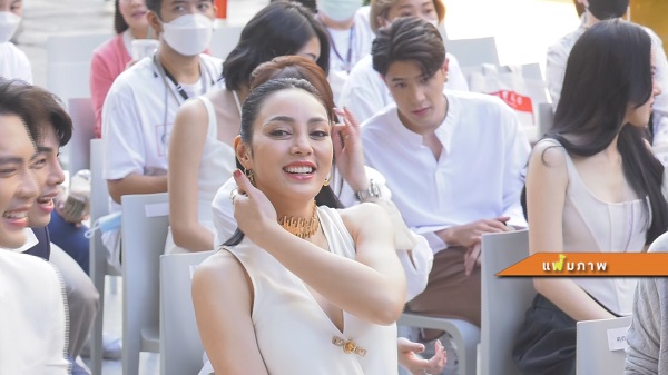 ตั๊ก บงกช ออกโรงแฉสาวโปรไฟล์ดี วางแผนตีเนียนเข้าใกล้สามี   (มีคลิป)