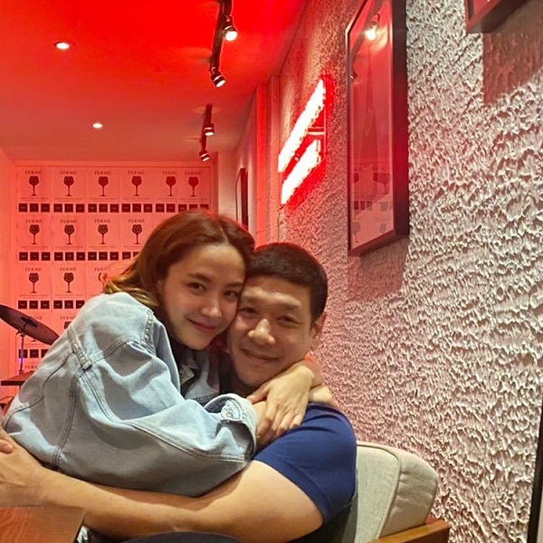 น้ำชา ชีรณัฐ แพลน มีลูกก่อนอายุ35 (มีคลิป) น้ำชา ชีรณัฐ แพลน มีลูกก่อนอายุ35 (มีคลิป)