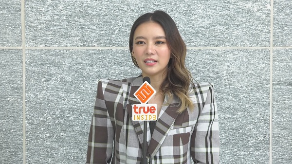 “แพรวา” เผยความรักแฮปปี้ ปีนี้งานปัง แย้มเตรียมปล่อยเพลงใหม่ (มีคลิป)