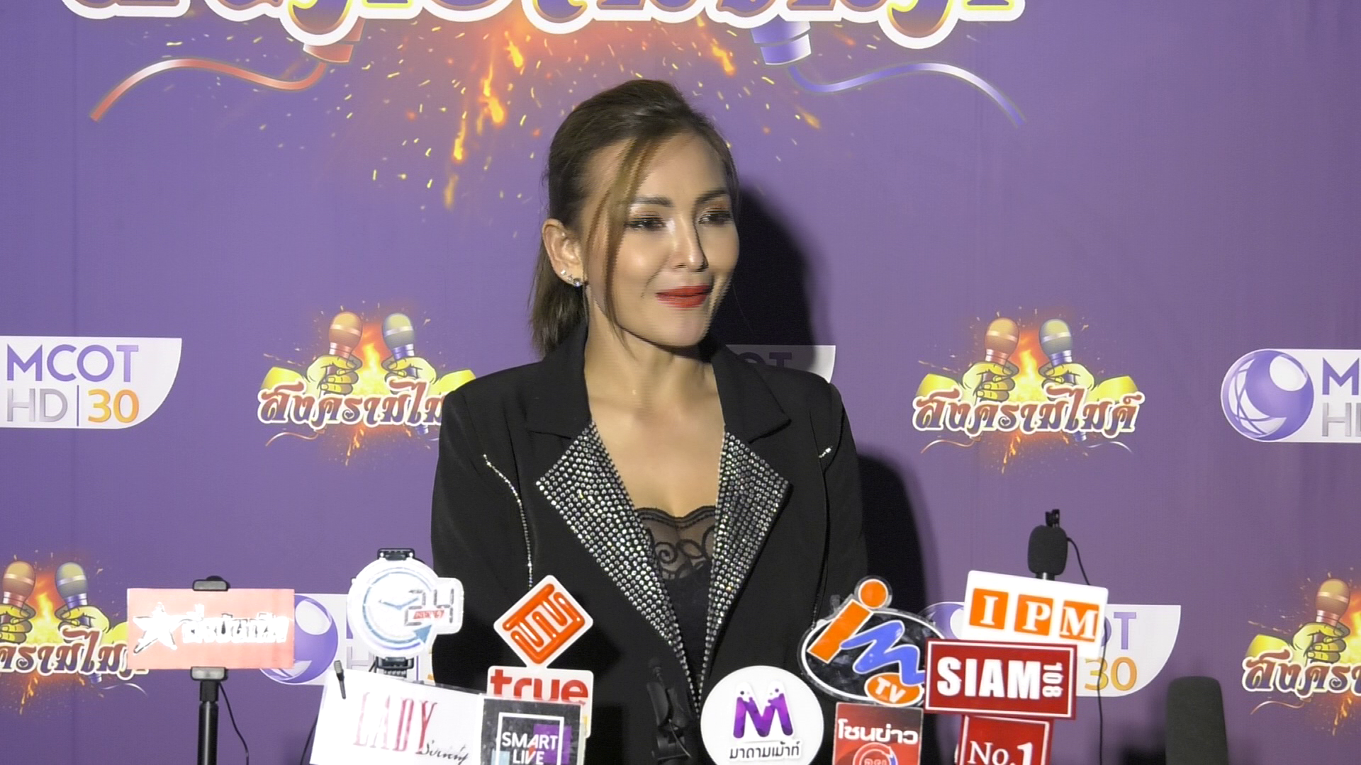 แคนดี้ รากแก่น เซ็ง โดนสแปม เข้าเฟซบุ๊กส่วนตัวไม่ได้ แคนดี้ รากแก่น เซ็ง โดนสแปม เข้าเฟซบุ๊กส่วนตัวไม่ได้