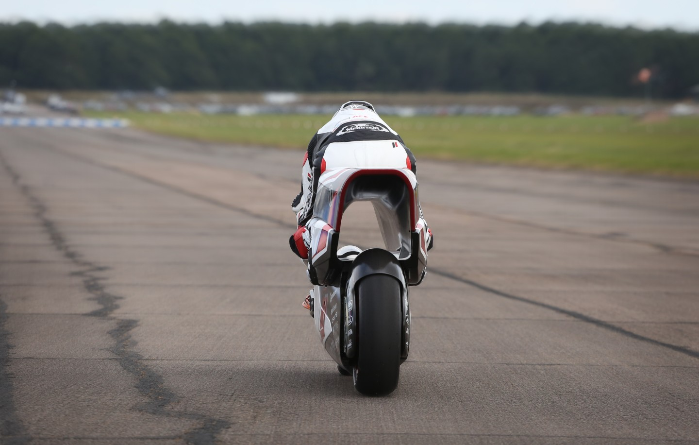 WMC250EV มอเตอร์ไซค์ไฟฟ้า ลงสนามทดสอบเป็นครั้งแรก WMC250EV มอเตอร์ไซค์ไฟฟ้า ลงสนามทดสอบเป็นครั้งแรก