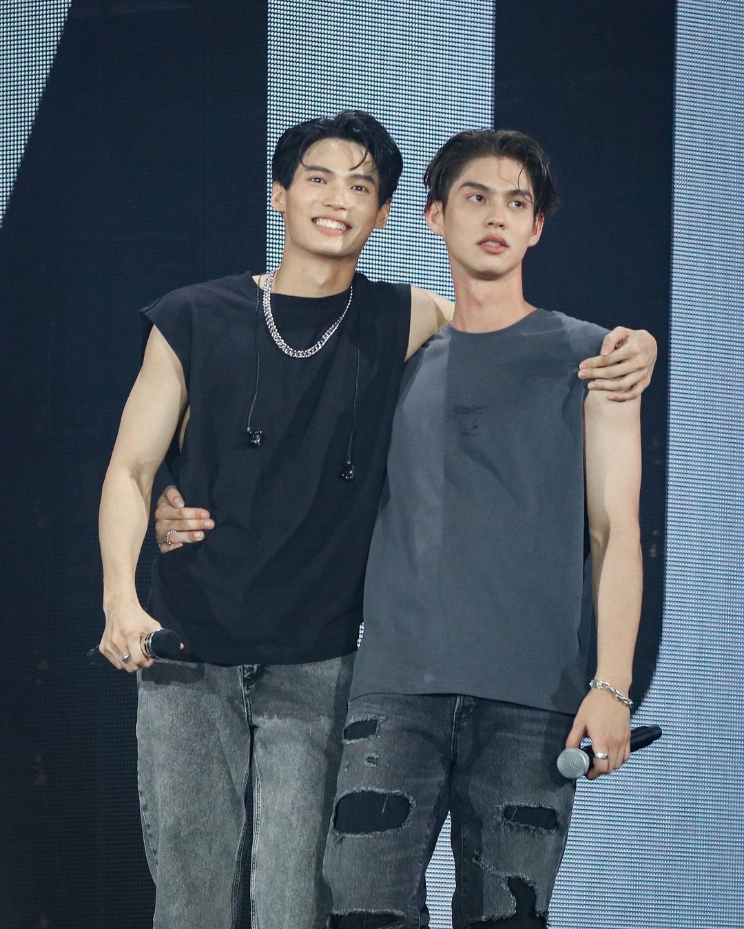 บรรยากาศเต็มอิ่มความฟิน กับคอนเสิร์ตคู่ครั้งแรกของ ไบร์ท-วิน  (มีคลิป)