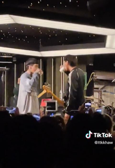  “Paper Planes” ชวนวัยรุ่นฟันน้ำนม ดื่มนมหมดแก้ว เอ้าชน!!