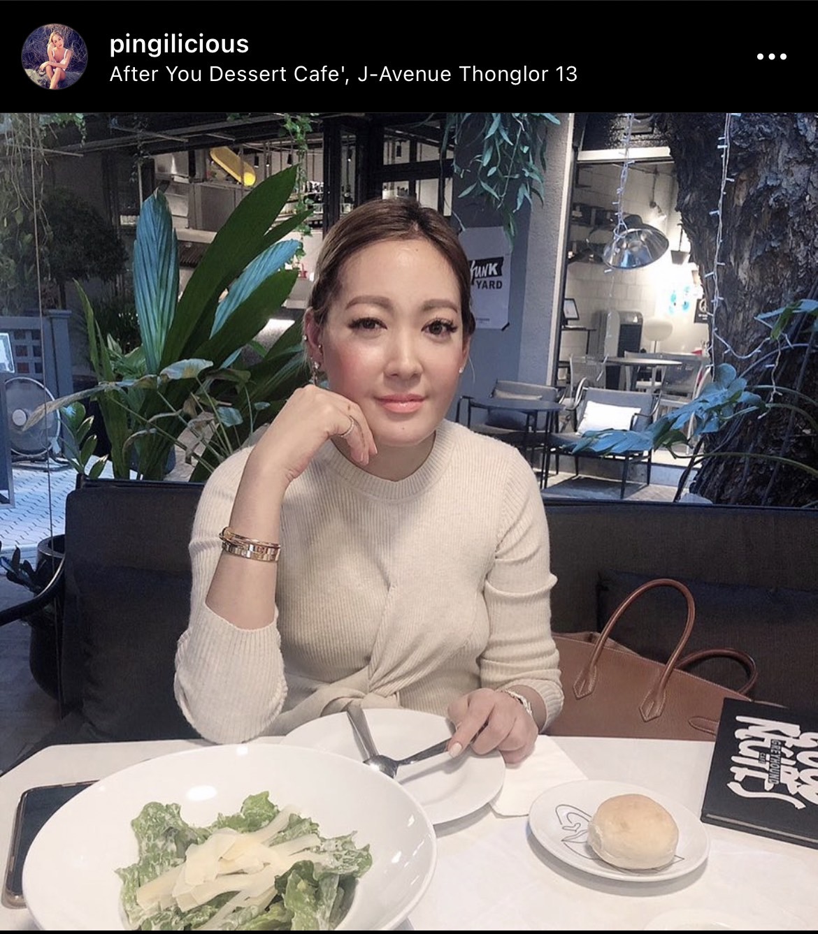 บรรยากาศพิธีรดน้ำศพอดีตนักแสดง ผิง พิมพาภ