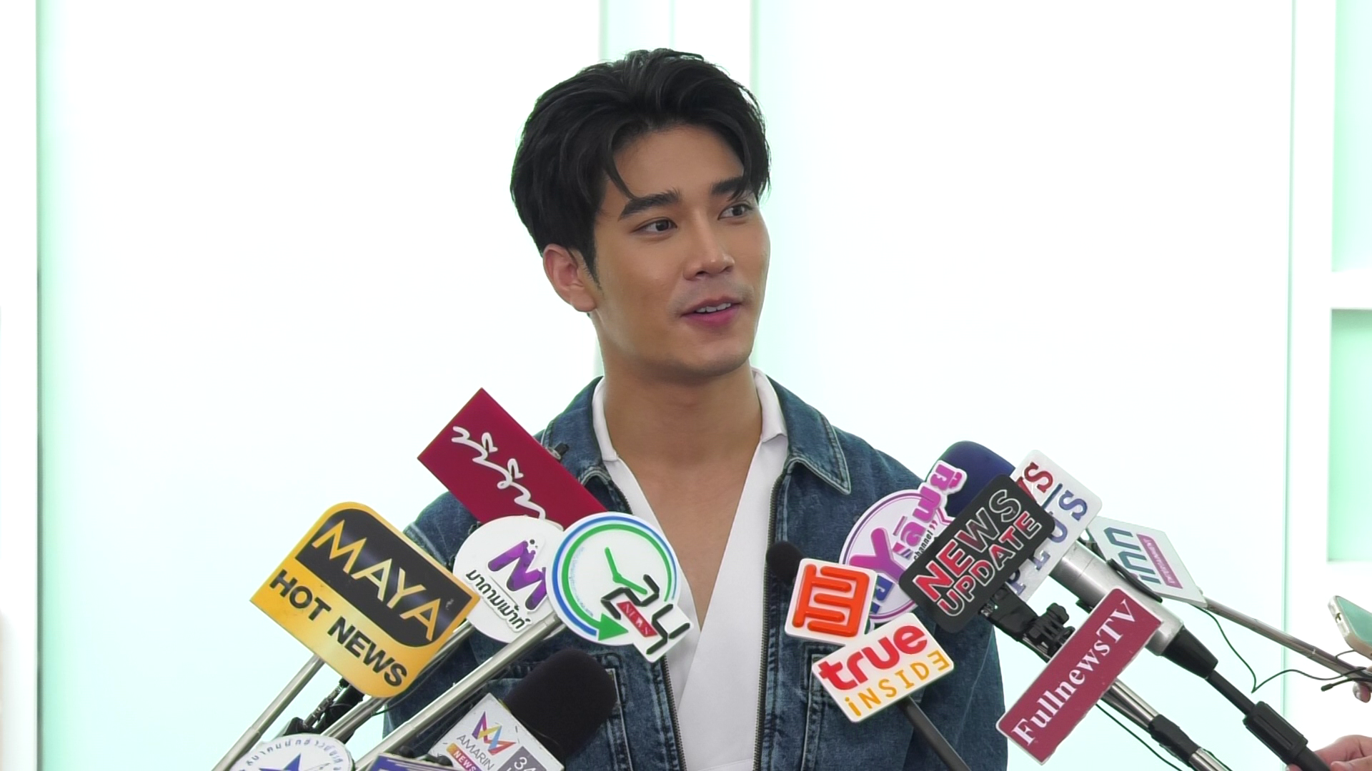 ยูโร ยศวรรธน์ เผย แอบให้ของขวัญวันเกิด เข้ม หัสวีร์ ยูโร ยศวรรธน์ เผย แอบให้ของขวัญวันเกิด เข้ม หัสวีร์