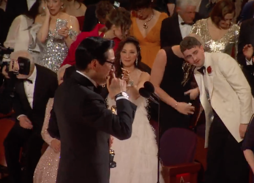 ซือเจ๊ทะลุมัลติเวิร์ส!! กวาดออสการ์ดาราสมทบชายหญิงปีนี้ จาก ‘คี ฮุย ควน - เจมี่ ลี เคอร์ติส’