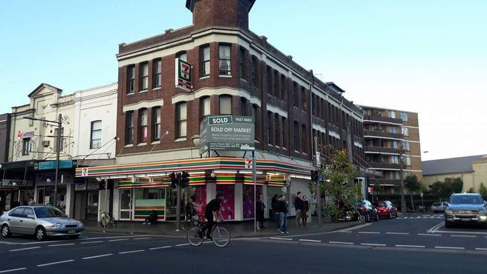 หนุ่มแชร์เรื่องสุดบีบหัวใจกำลังไปเป็นเชฟที่เมืองนอก แต่อนาคตดับเพราะกระบะซิ่ง หนุ่มแชร์เรื่องสุดบีบหัวใจกำลังไปเป็นเชฟที่เมืองนอก แต่อนาคตดับเพราะกระบะซิ่ง