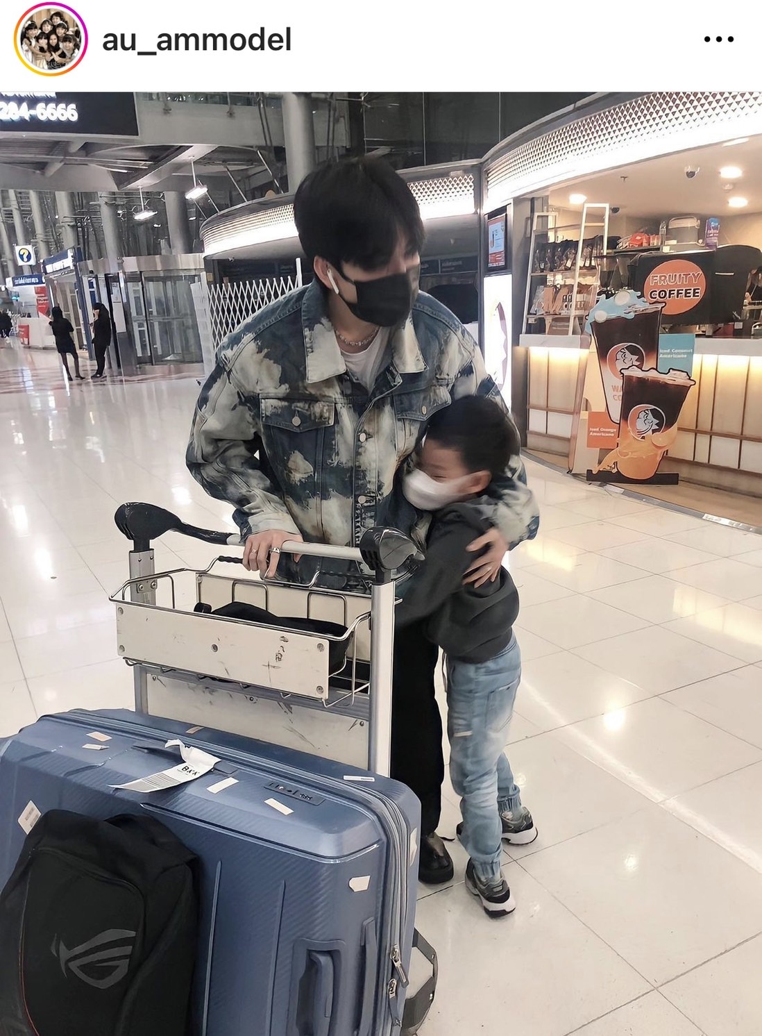 แฟนๆ ลุ้น ยอร์ช ยงศิลป์ มีงานในไทย หลังมีภาพร่วมเฟรมกับ พี่ชายของแบมแบมGOT7 แฟนๆ ลุ้น ยอร์ช ยงศิลป์ มีงานในไทย หลังมีภาพร่วมเฟรมกับ พี่ชายของแบมแบมGOT7