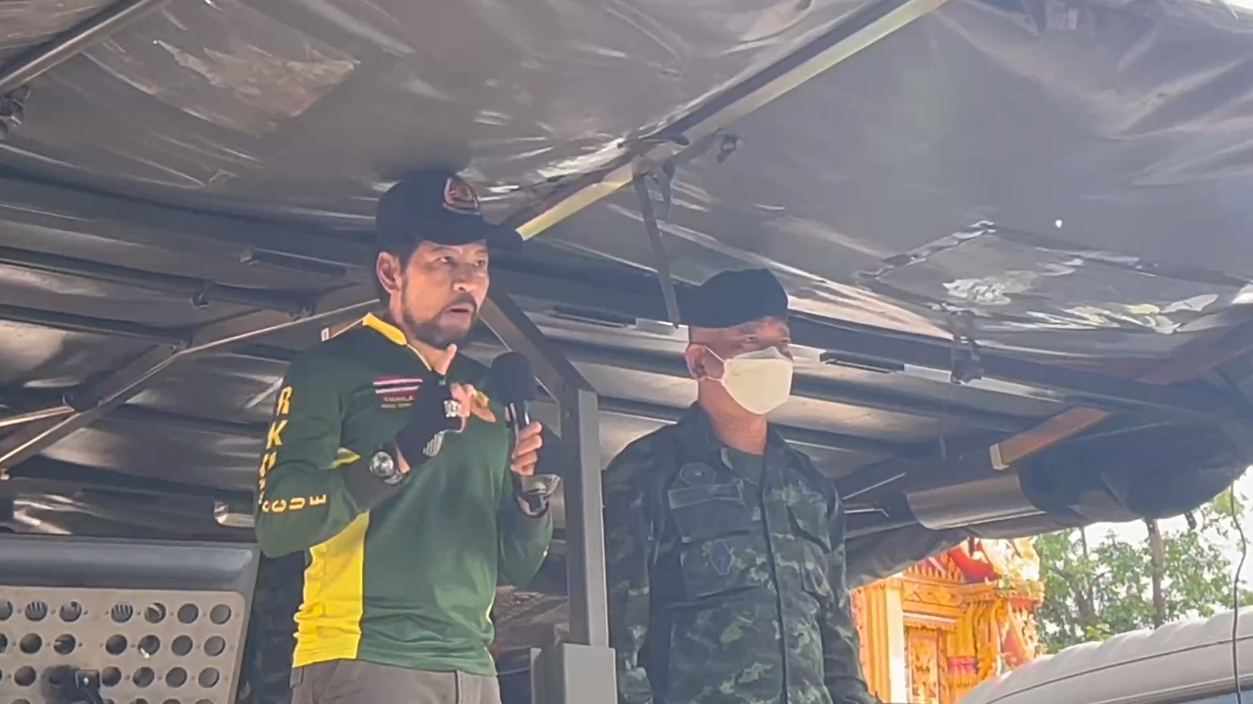 มทบ.22 - ร่วมกตัญญู คืนความสุขให้ชาวอุบล ขณะที่ บิณฑ์ เดินหน้ามอบเงินเยียวยาต่อเนื่อง