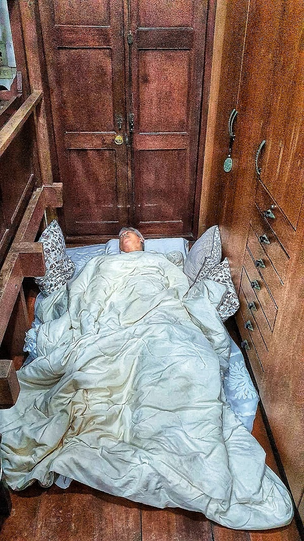 กรุแตกจริง!! อาจารย์เผ่าทอง เปิดสมบัติเก่า เตรียมทยอยขาย กรุแตกจริง!! อาจารย์เผ่าทอง เปิดสมบัติเก่า เตรียมทยอยขาย