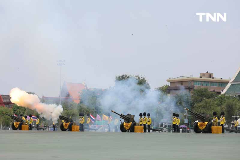 ยิงสลุตหลวง จำนวน 21 นัด เฉลิมพระเกียรติเนื่องในโอกาสวันฉัตรมงคล ยิงสลุตหลวง จำนวน 21 นัด เฉลิมพระเกียรติเนื่องในโอกาสวันฉัตรมงคล
