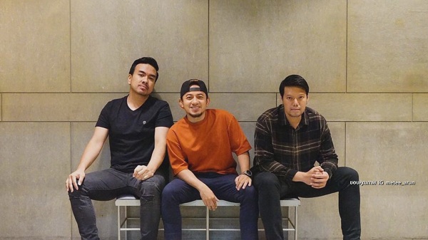 วงลาบานูน สร้างโรงครัวแจกของช่วย ชาวไทยพุทธ-มุสลิม (มีคลิป) วงลาบานูน สร้างโรงครัวแจกของช่วย ชาวไทยพุทธ-มุสลิม (มีคลิป)