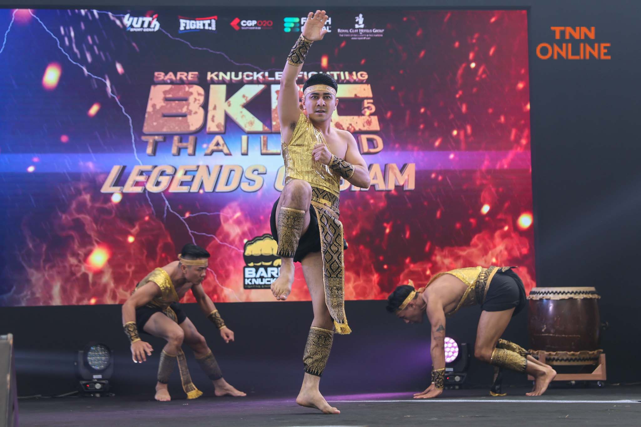 “บัวขาว” ดวล “แสนชัย” ชกจริง เจ็บจริง ดวลเดือดด้วยมือเปล่าในศึก BKFC Thailand ครั้งที่ 5 - LEGENDS OF SIAM