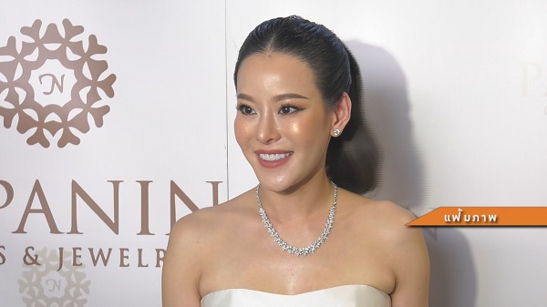 “หนิง ปณิตา” เคลียร์คำใบ้ “นางร้ายหน้าเหวี่ยงเก็บกระเป๋าออกจากบ้านสามี”   (มีคลิป) 