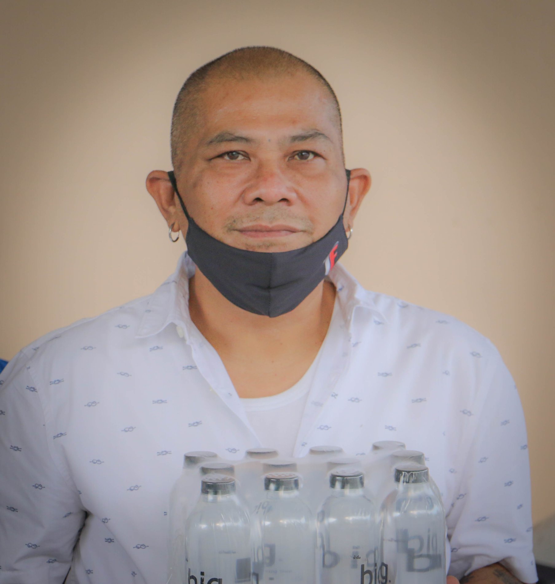 พิธีรดน้ำศพ ดาวตลกผู้ล่วงลับ “โป๊งเหน่ง เชิญยิ้ม” (มีคลิป)