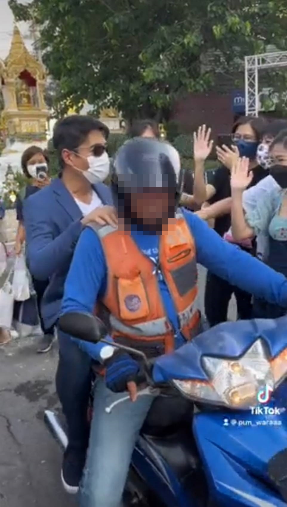 รวมคนบันเทิง แว้นมอเตอร์ไซค์ฝ่ารถติดไปทำงาน รวมคนบันเทิง แว้นมอเตอร์ไซค์ฝ่ารถติดไปทำงาน