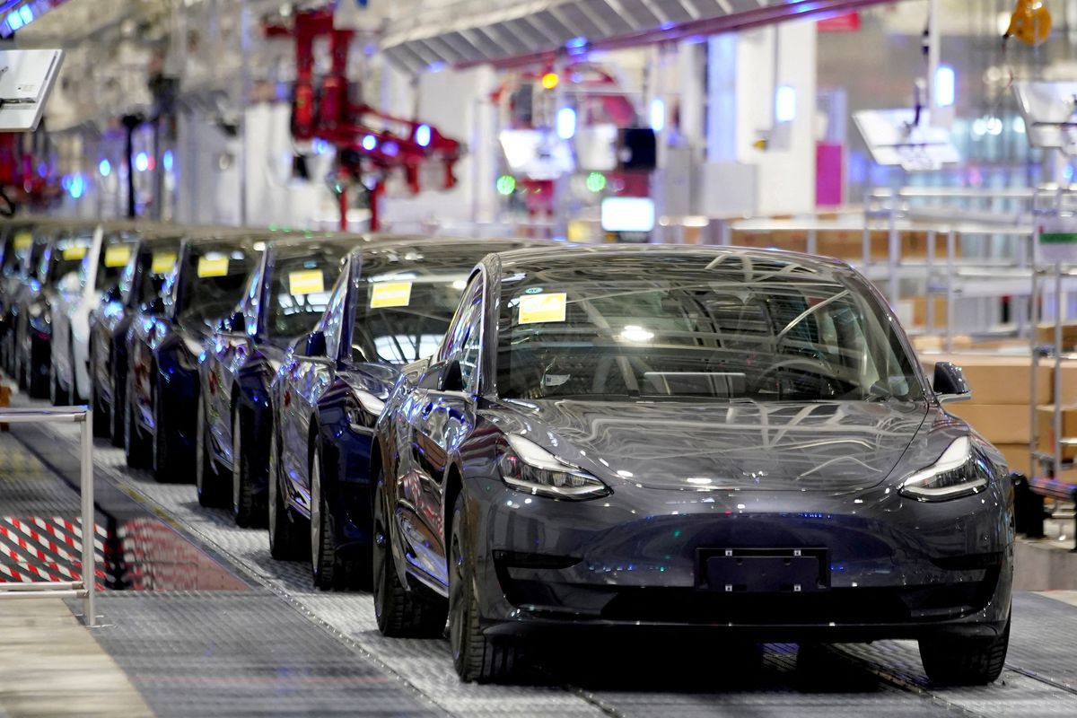 หนุ่มขับ Tesla ถูกตั้งข้อหาขับรถชนคนเสียชีวิต ลุ้น Autopilot มีเอี่ยวหรือไม่? หนุ่มขับ Tesla ถูกตั้งข้อหาขับรถชนคนเสียชีวิต ลุ้น Autopilot มีเอี่ยวหรือไม่?