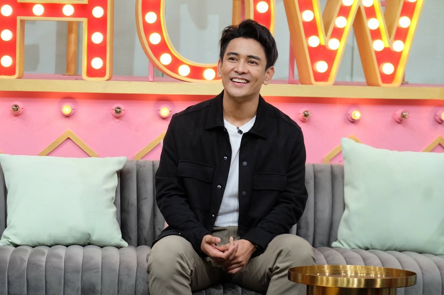 กัน นภัทร ถูกชาวเน็ตจับผิด ทำหน้าเหวี่ยงกลางรายการ กัน นภัทร ถูกชาวเน็ตจับผิด ทำหน้าเหวี่ยงกลางรายการ