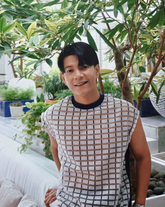 ช็อก! บอย สมภพ ตรวจพบมะเร็งลำไส้ใหญ่ระยะที่ 3 (มีคลิป) ช็อก! บอย สมภพ ตรวจพบมะเร็งลำไส้ใหญ่ระยะที่ 3 (มีคลิป)