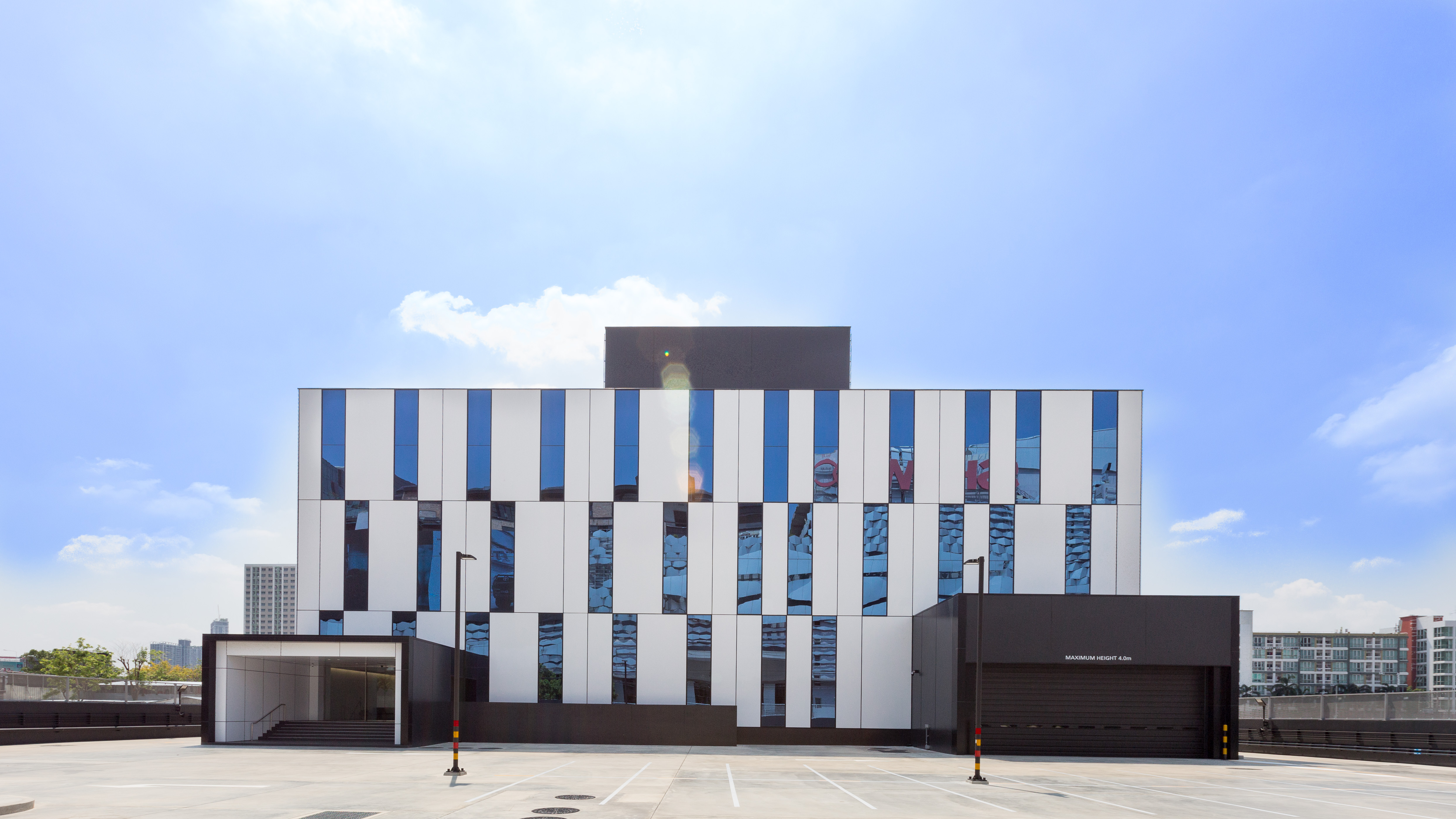 เปิดตัว Data Center แห่งแรกในไทยที่ใช้พลังงานหมุนเวียน 100%