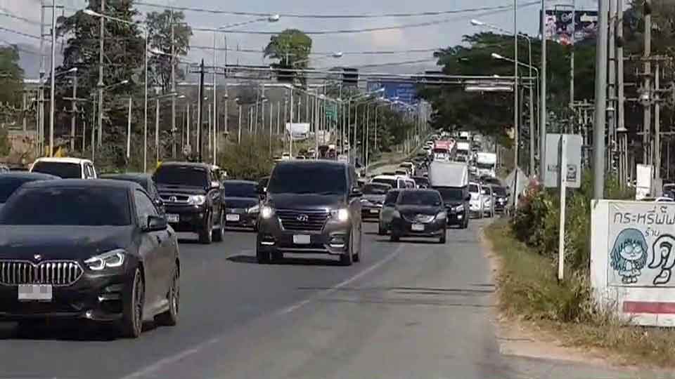 ถนนมิตรภาพ ช่วง อ.มวกเหล็ก รถแน่น คาดเย็นนี้ติดหนึบ