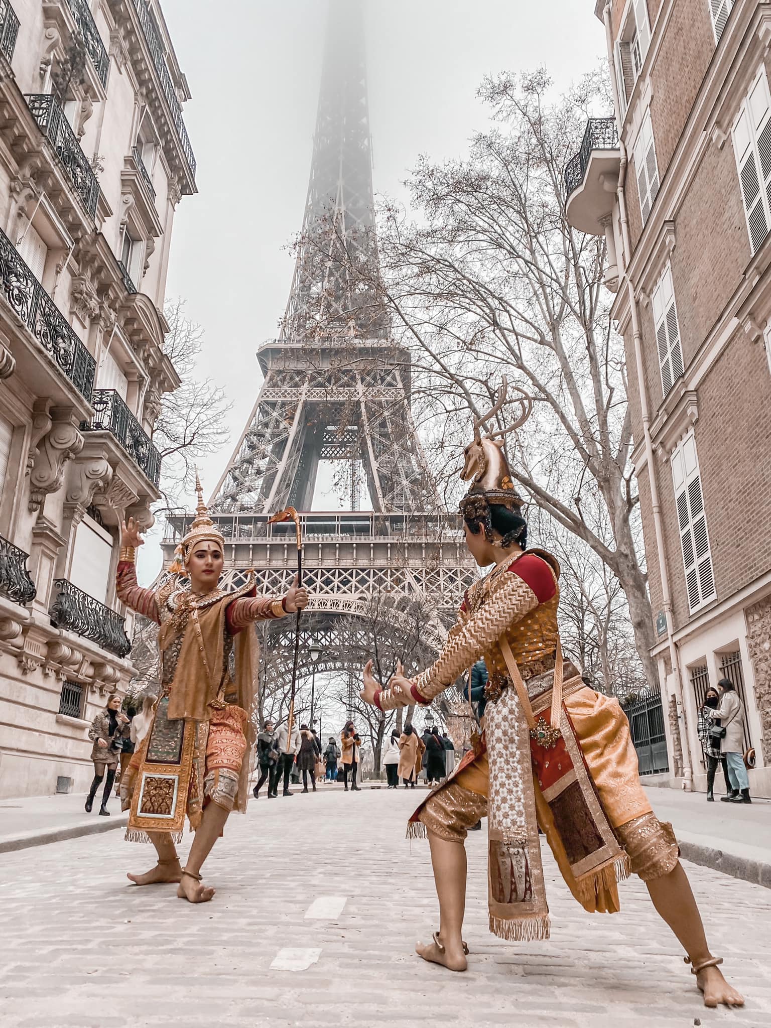 ต๊าซมาก! ม.บูรพา ดังไกล แสดงโขนไทย ประกาศศักดากลางกรุงปารีส ฝรั่งเศส ต๊าซมาก! ม.บูรพา ดังไกล แสดงโขนไทย ประกาศศักดากลางกรุงปารีส ฝรั่งเศส