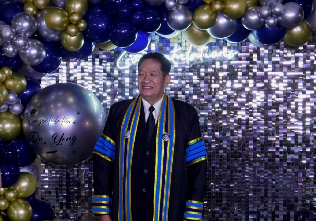 “โย่ง เชิญยิ้ม” รับปริญญากิตติมศักดิ์ 