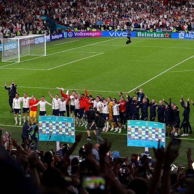 ‘อะเดล - เบ็คแฮม’ เฮลั่น!! ‘ทีมชาติอังกฤษ’ สมหวังเข้าชิง EURO 2020 