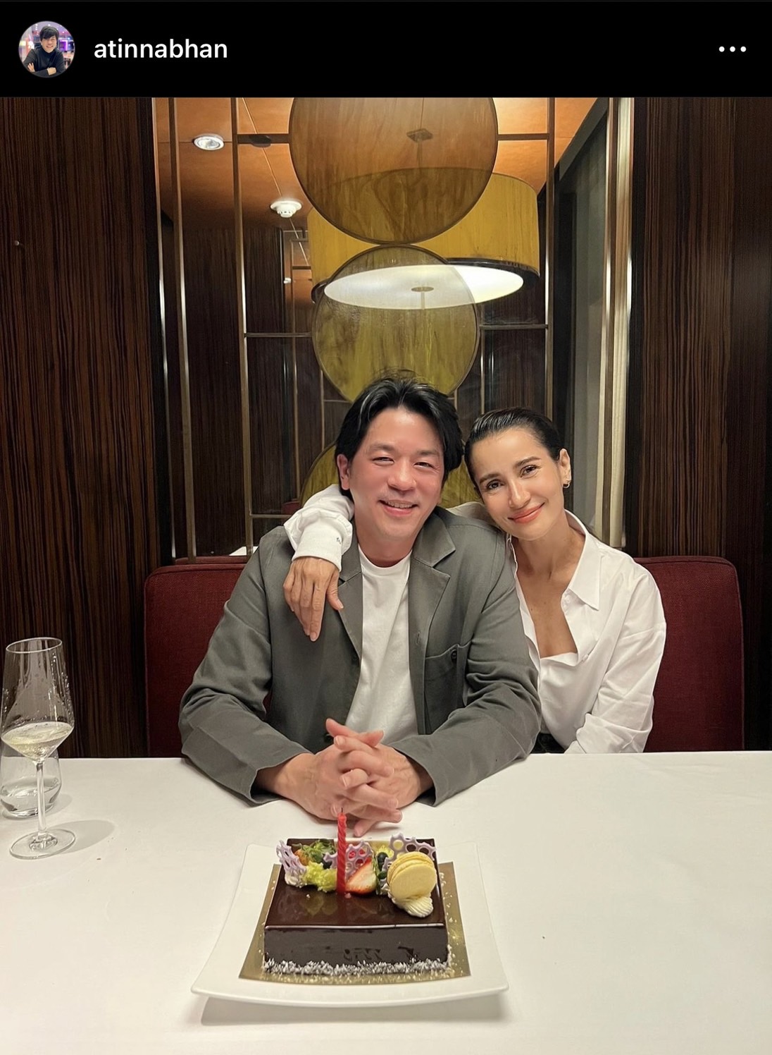 แฟนคลับแห่ส่งกำลังใจ แอน ทองประสม แอดมิตเข้าโรงพยาบาล แฟนคลับแห่ส่งกำลังใจ แอน ทองประสม แอดมิตเข้าโรงพยาบาล