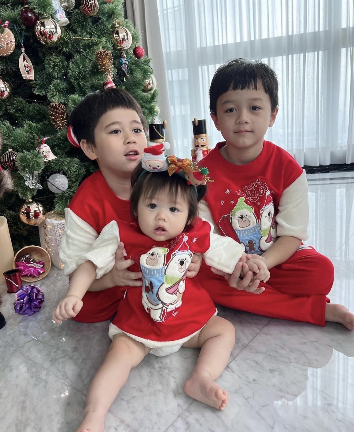 อุ๊ยยยน่ารัก น้องเกล แย่งซีนพี่ สายฟ้า-พายุ  ขณะออกสเต็ปแดนซ์ 